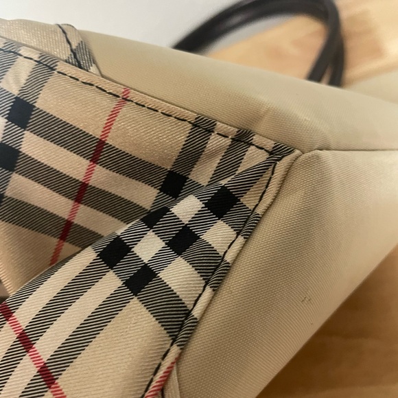 Burberry tote - Picture 13 of 14